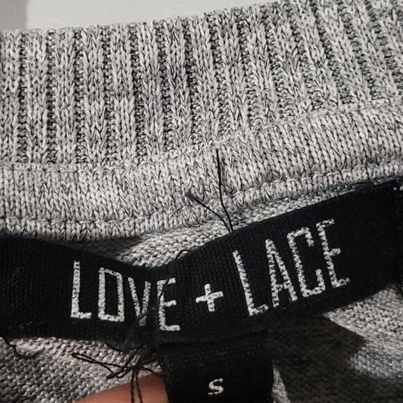 Love Lace Sweater Womens S Girl Eiffel Tower Round Neck 3/4 Lantern Sleeve - Picture 6 of 9